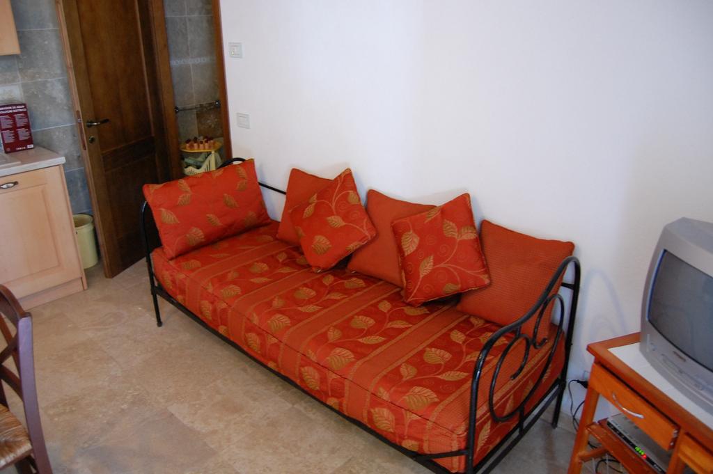 La Spiga D'Oro Guest House Pozzo  Ngoại thất bức ảnh